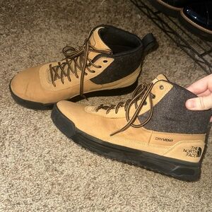 The North Face Men's Tan and Black Hiking Boots
